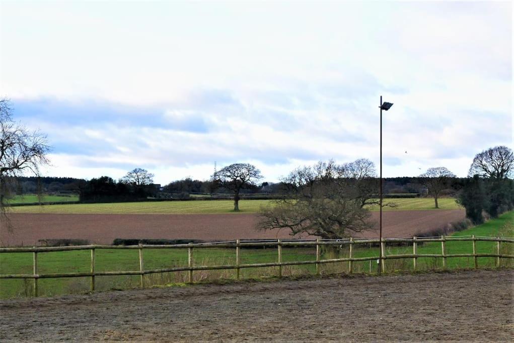 Hillfields Farm Barn - A Rural Equestrian Escape Διαμέρισμα Κόβεντρι Εξωτερικό φωτογραφία
